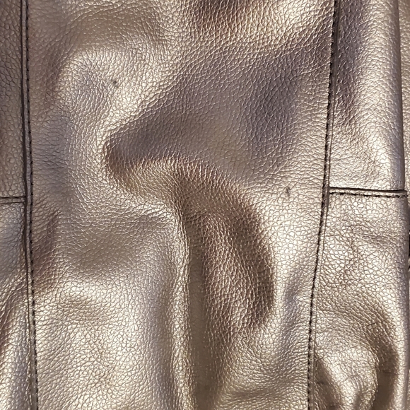 Silver, leather tote purse - Picture 2 of 3